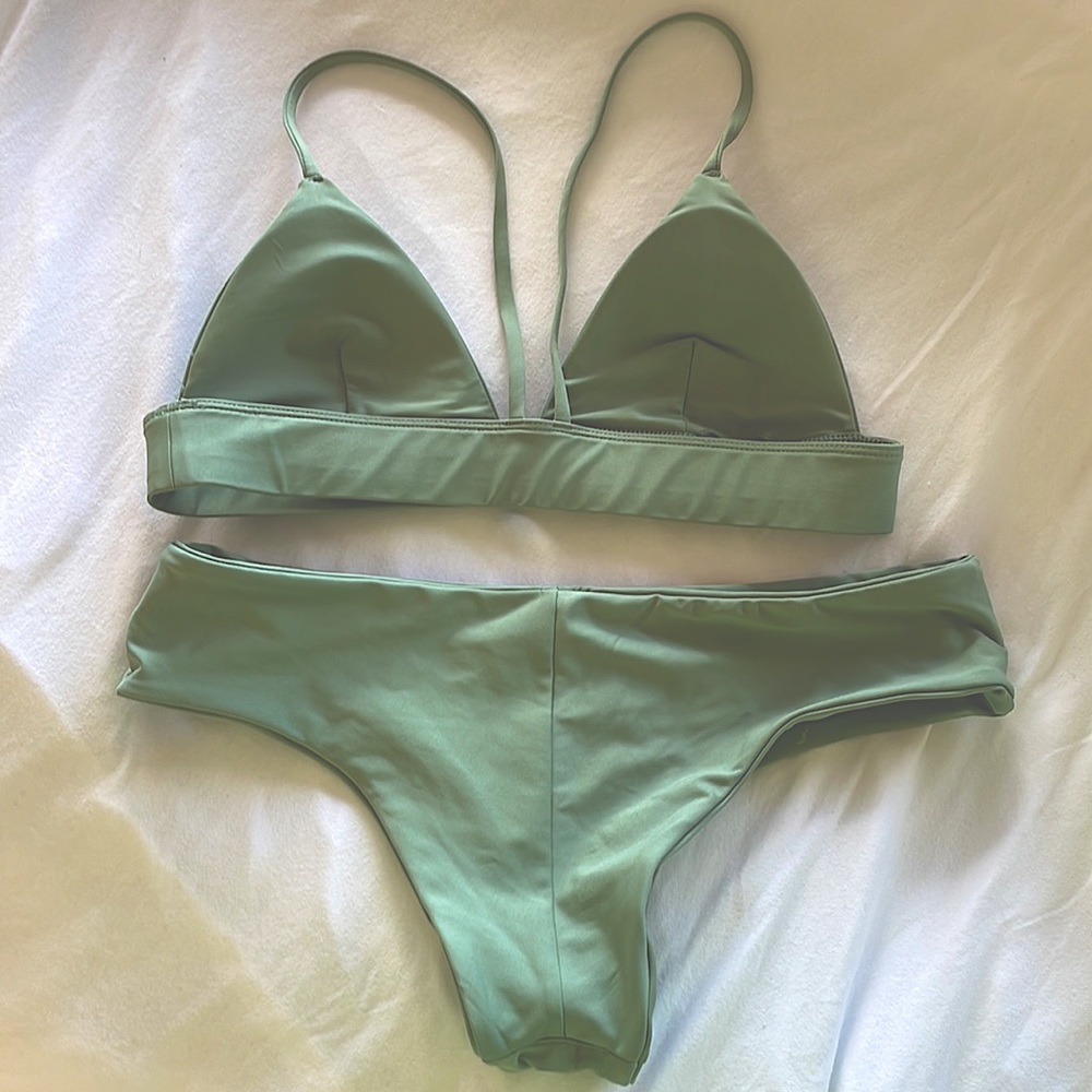 Hurley Sage Racerback bikini - Picture 2 of 3